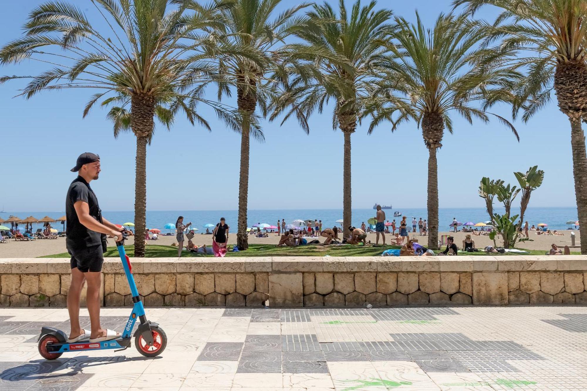 Bhost - Paseo De La Malagueta Appartement Málaga Buitenkant foto