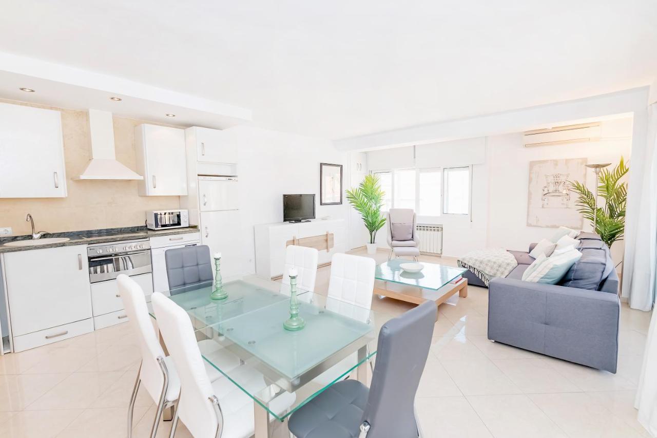 Bhost - Paseo De La Malagueta Appartement Málaga Buitenkant foto