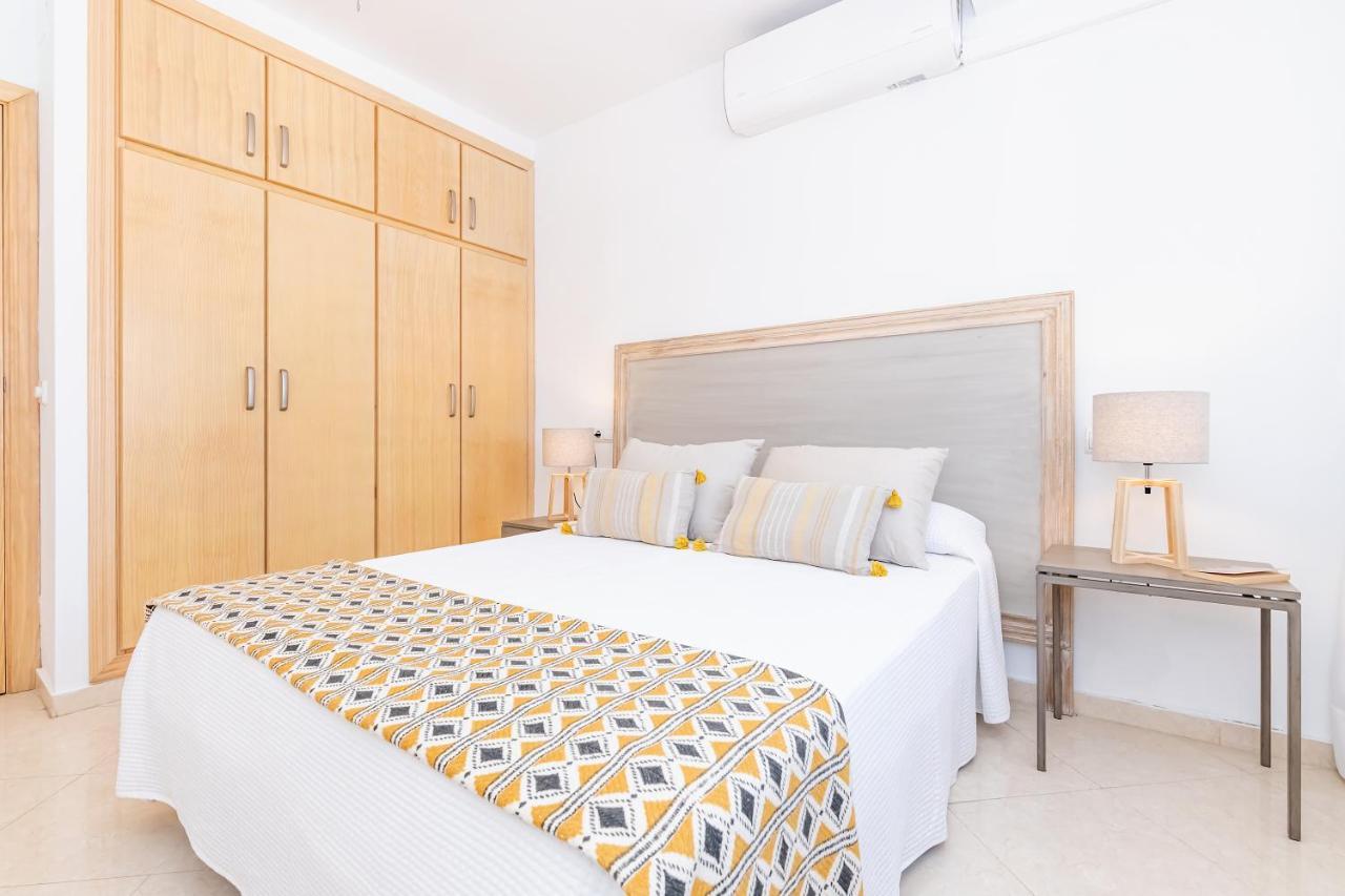 Bhost - Paseo De La Malagueta Appartement Málaga Buitenkant foto