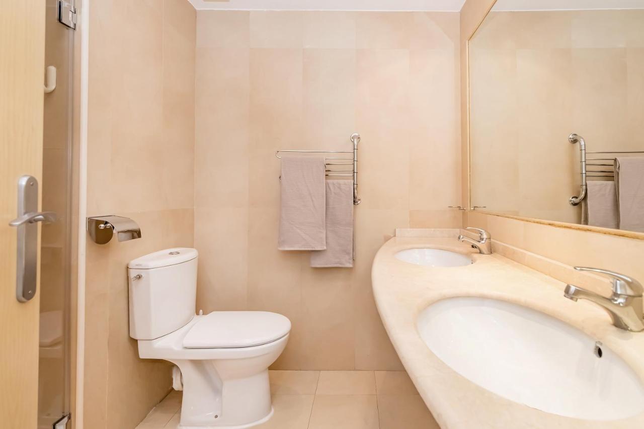 Bhost - Paseo De La Malagueta Appartement Málaga Buitenkant foto